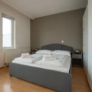https://belvedere-apartment-with-a-private-terrace.vienna-besthotels.com